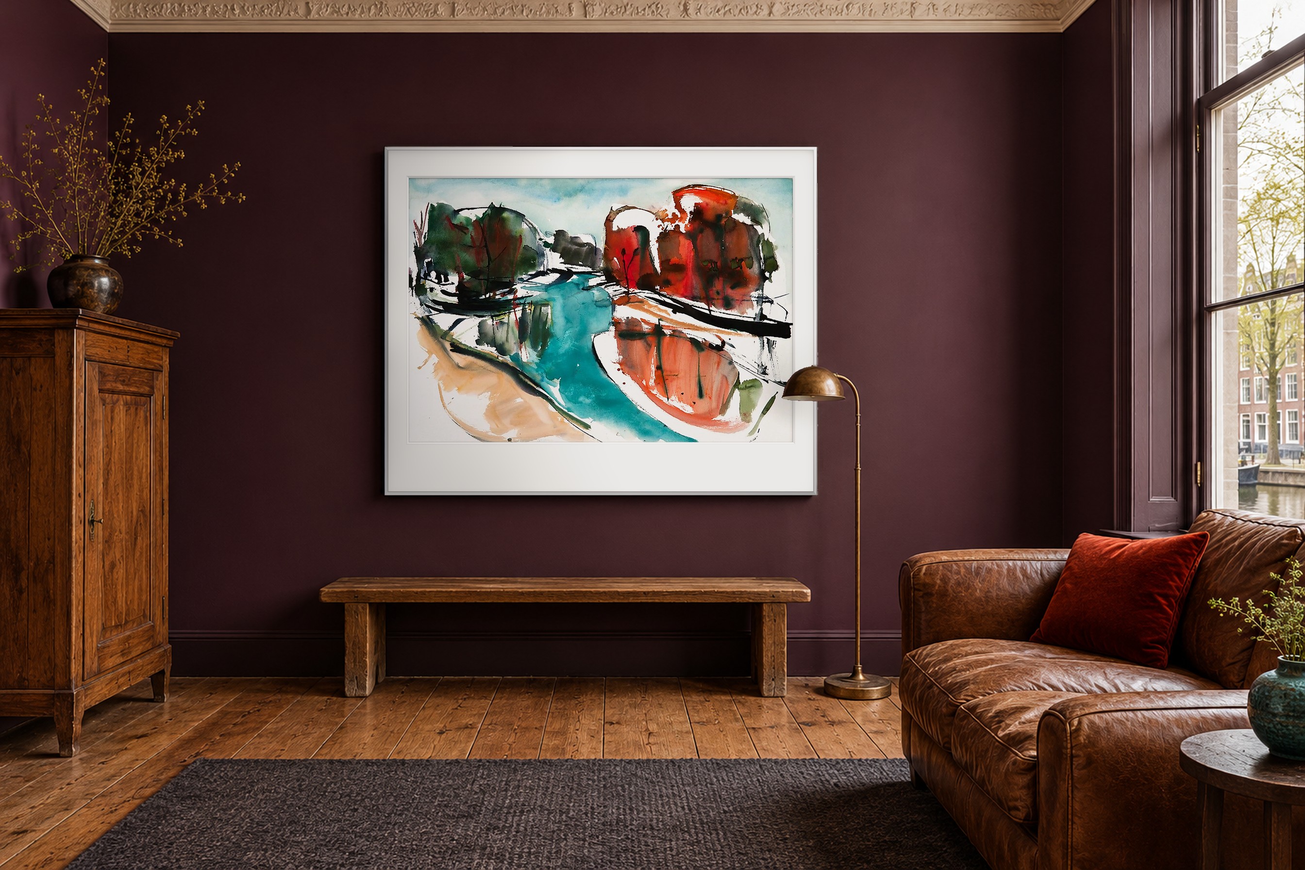 Impressie: # 5612 van Johan Meeske in een Amsterdamse grachtenkamer met aubergine muren, doorleefd hout en warme leren bank.